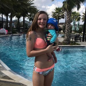 Meet your Posher, Carleigh